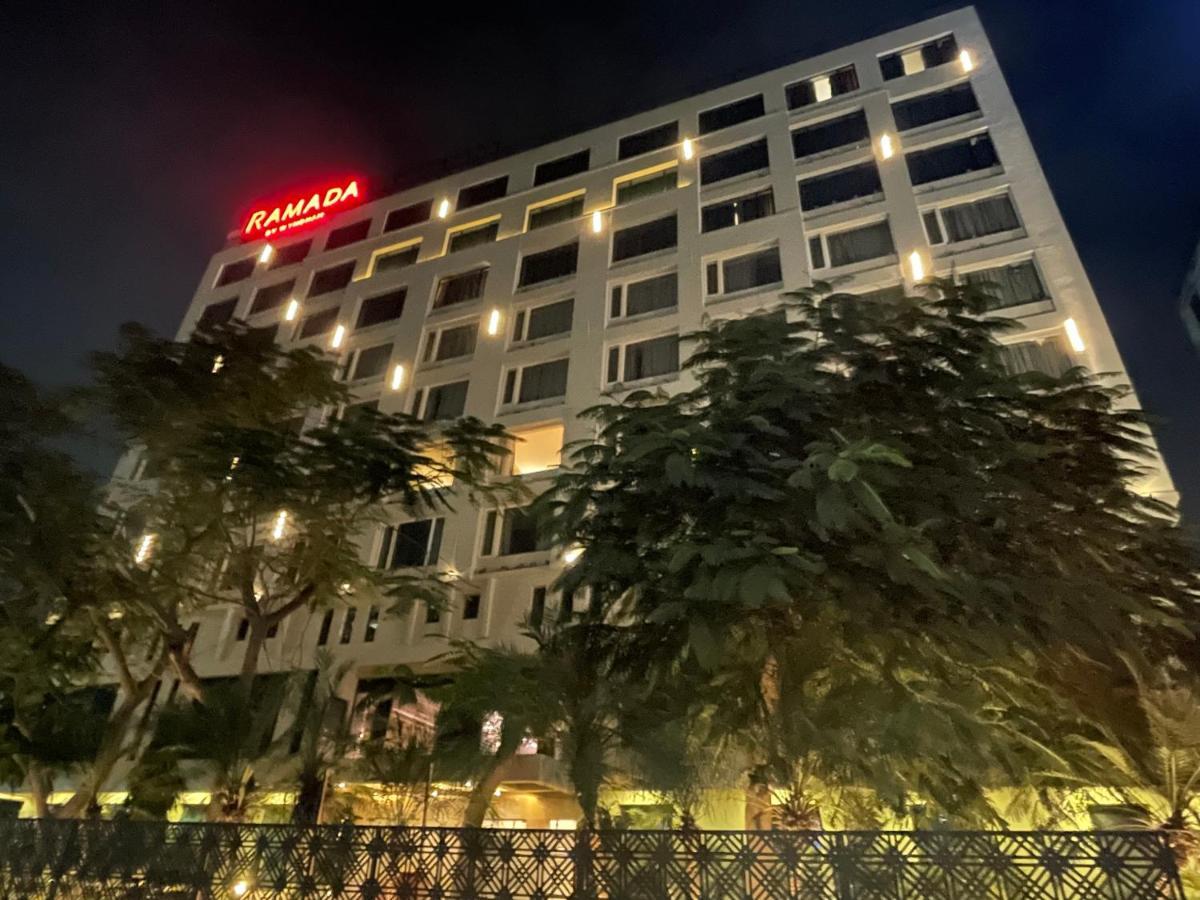 Ramada By Wyndham Jaipur North Hotell Exteriör bild